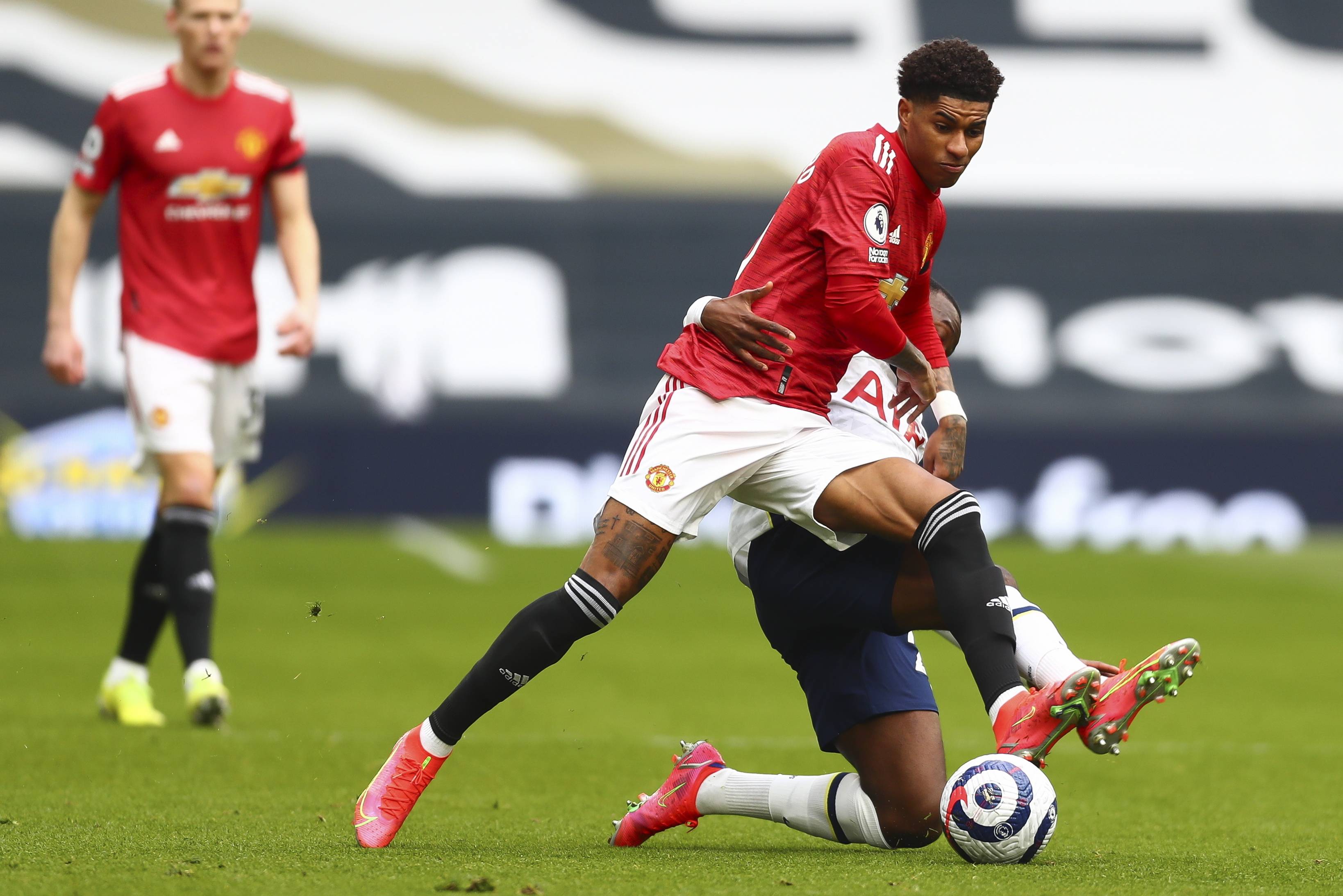 射率先打破 射率先打破